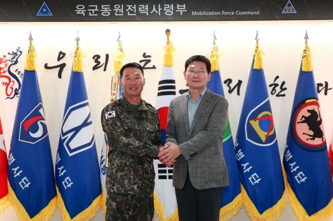 이상일 용인특례시장, 추석 앞두고 지역 군부대 위문 방문