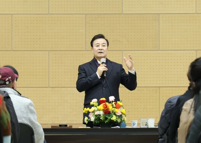 김성제 의왕시장, ‘새해 시정 설명회’에서 청계동 주민 만나