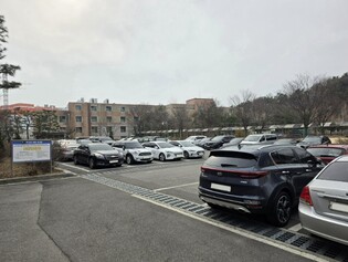 성남시, 한국폴리텍대학교 주차장 30면 야간 무료 개방 연장