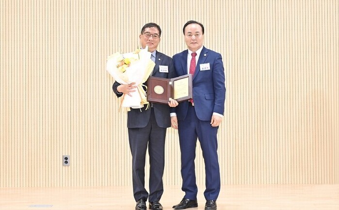 박대성 파주시의회 의장, 지방의정봉사...